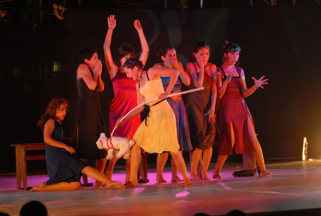 Mujer con perro (2007)