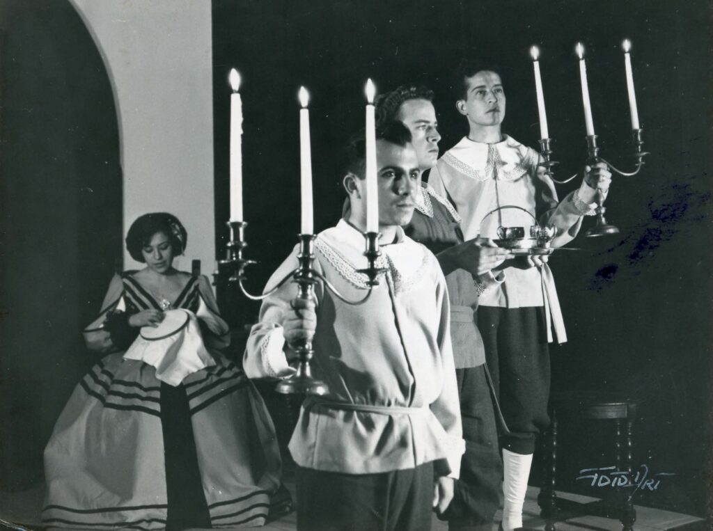 Los empeños de una casa (1963)