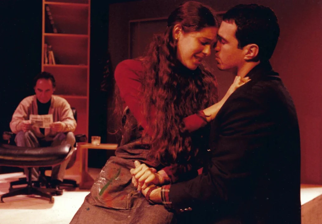 Ojos bonitos, cuadros feos (1996)