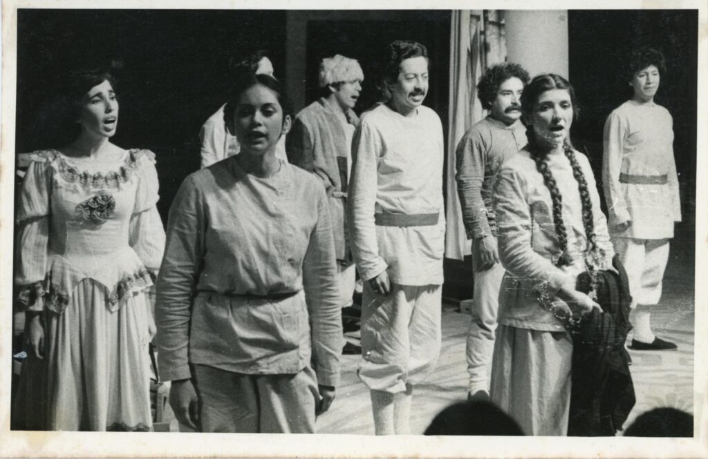 El círculo de tiza caucasiano (1981)