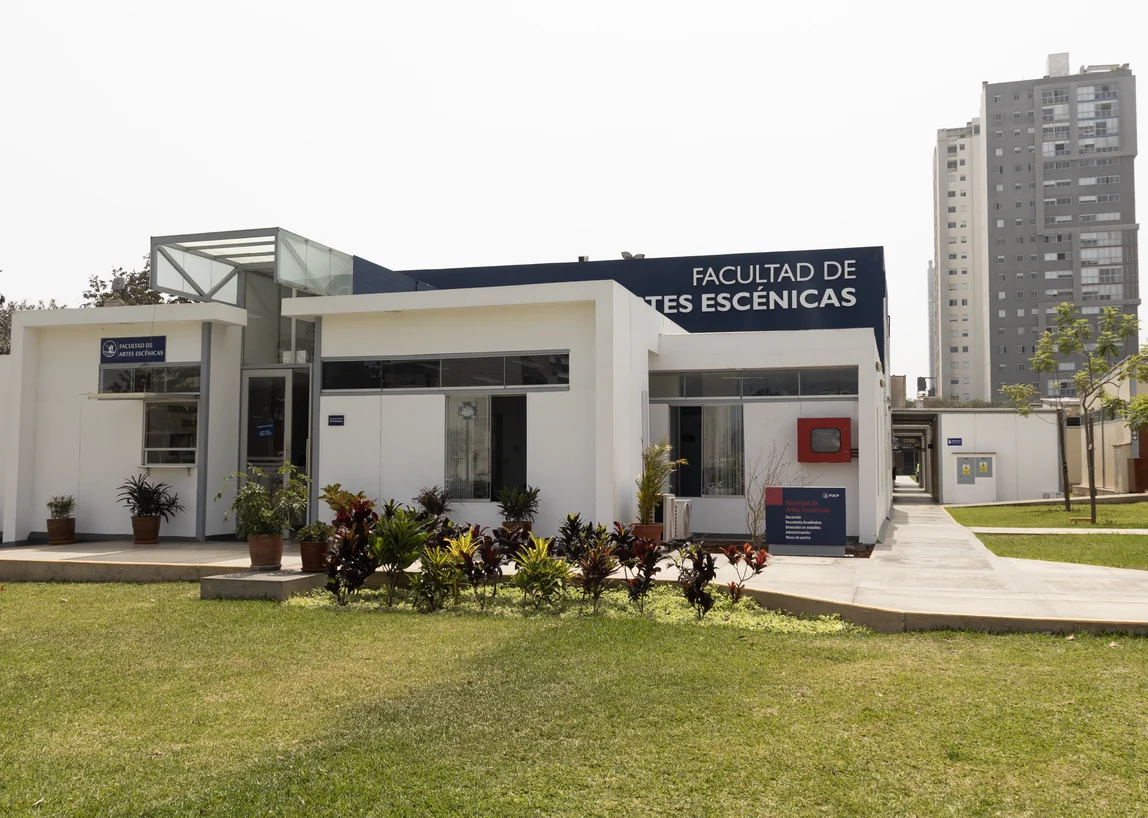 Fachada de la Facultad de Artes Escénicas PUCP